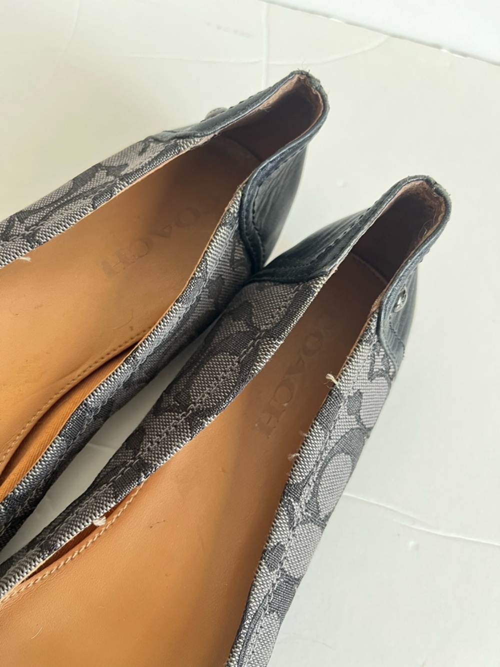 Coach Chelsea signature logo gray black leather cap toes ballet flats size 10B - Picture 10 of 12